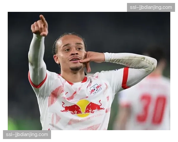 哈维西蒙斯单场造两球 助攻数已超内托萨卡维尔茨